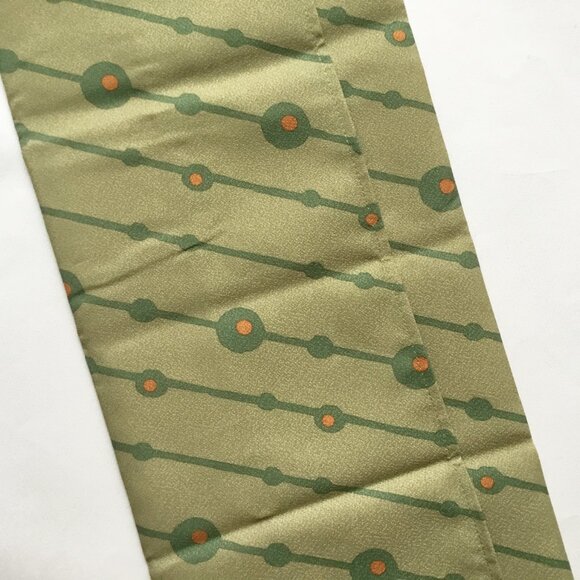 Hoshino Resorts KAI Kinugawa Green Olive Printed Furoshiki Scarf Wrapping Cloth - Picture 2 of 6